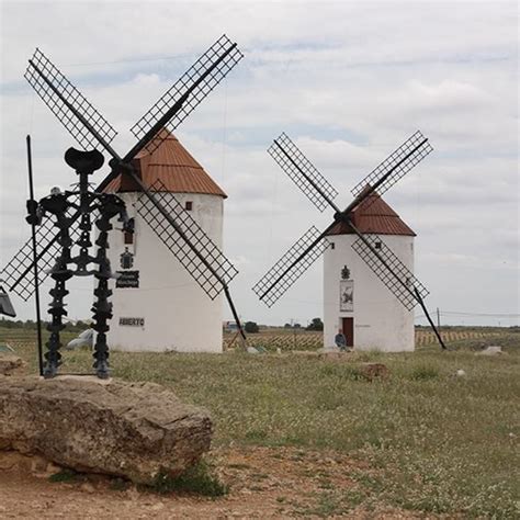 Борьба с ветряными мельницами