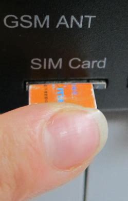 Извлечение SIM-карты и SD-карты