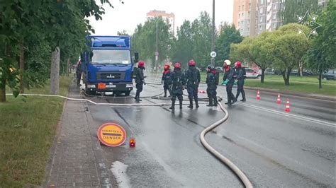 Люди были эвакуированы, пока спасатели не устранили утечку