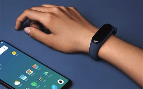 Настройте функции и параметры Mi Band 4 через приложение