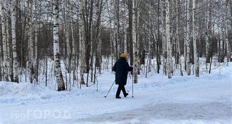 Недостаточная физическая активность может привести к напряжению в мышцах шеи слева