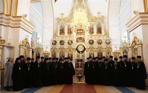 Обсуждение деталей церковного служения