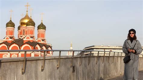 Операционные ограничения в банке во время майских праздников