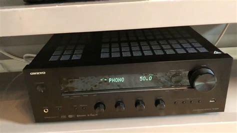 Подключение Onkyo TX-8250 к источнику питания и проверка