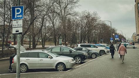 Проблемы с парковкой и перегруженностью в окрестностях театра Блистательный Семь"
