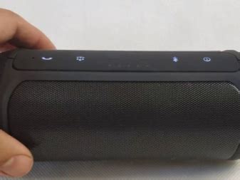 Шаг 3: Подключите кабель к JBL Flip 5