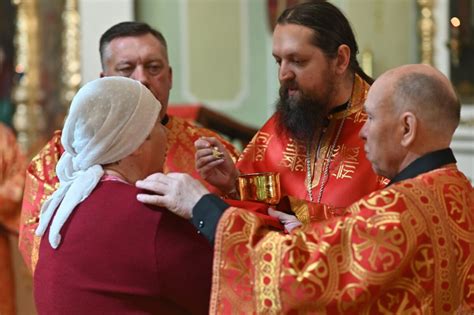 Этикет перед принятием Святой Евхаристии в Православной церкви